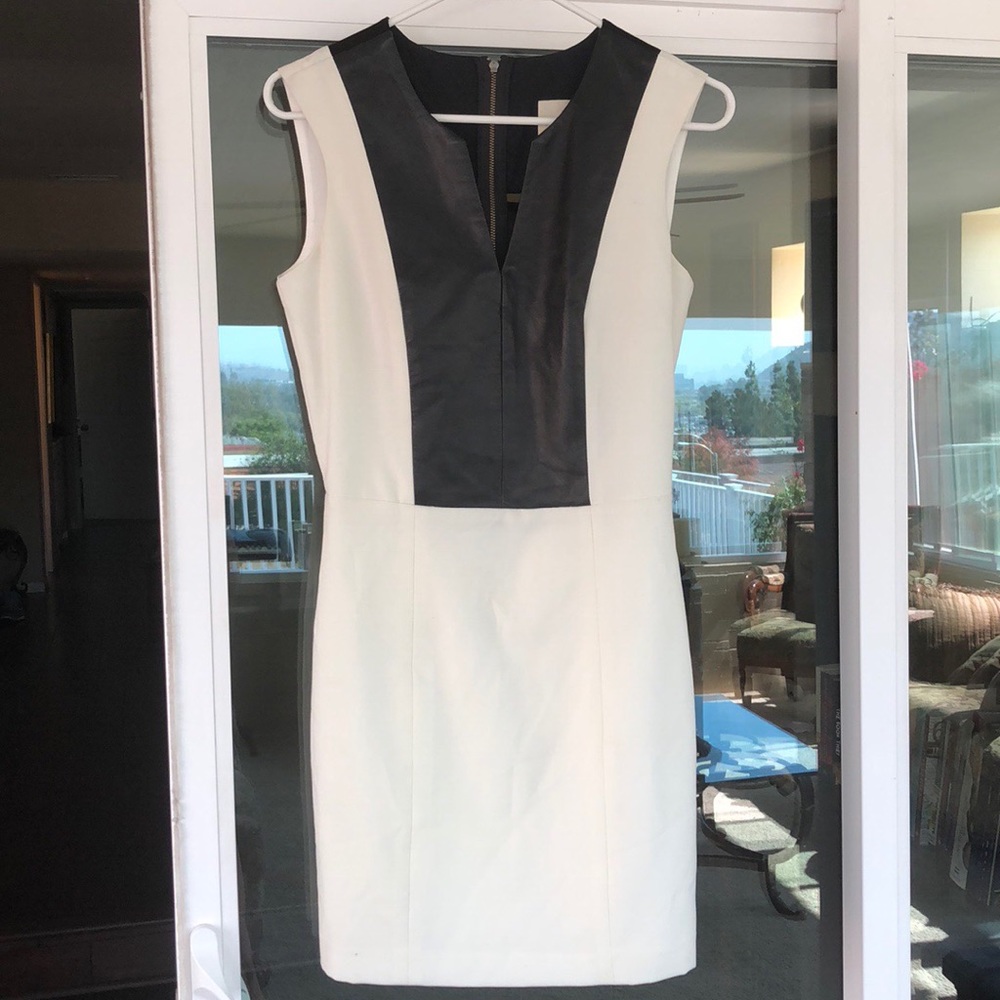 Mason White Black Leather V Neck Mini Sheath Dress
